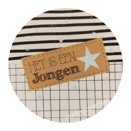 Sticker rond 4 cm met tekst Het is een jongen,  per 5 stuks.