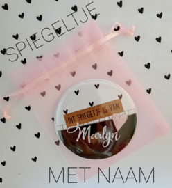 Spiegeltje met naam 75mm.