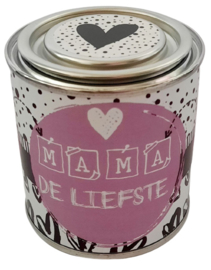 Blikje met tekst ''Mama de liefste'' 7,3 bij 7,7 cm met hartjes.