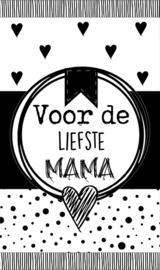 Klein bedank kaartje met tekst ''Voor de liefste mama'' 5 bij 8.5 cm.