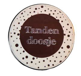 Tandendoosje zwart/wit 5 cm doorsnee 2cm hoog.