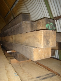 Eikenbalken div maten ruw, vanaf E 14,50