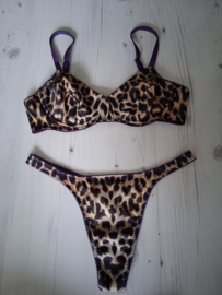 Lingerie setje panterprint maat 75B/S