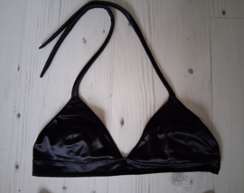 Zwart satijnen bikini maat S