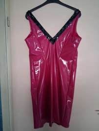 Fuchsia lak jurkje met rits maat 46/48