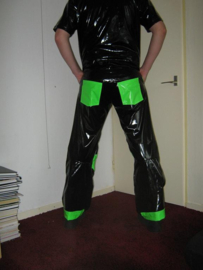 Lak broek in zwart met neon groen