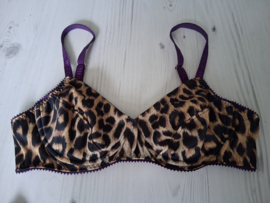 Lingerie setje panterprint maat 75B/S