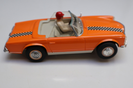 3260 Mercedes 280SL oranje
