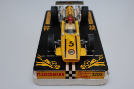 3205 Cooper Maserati nr. 5 geel (gestempeld)