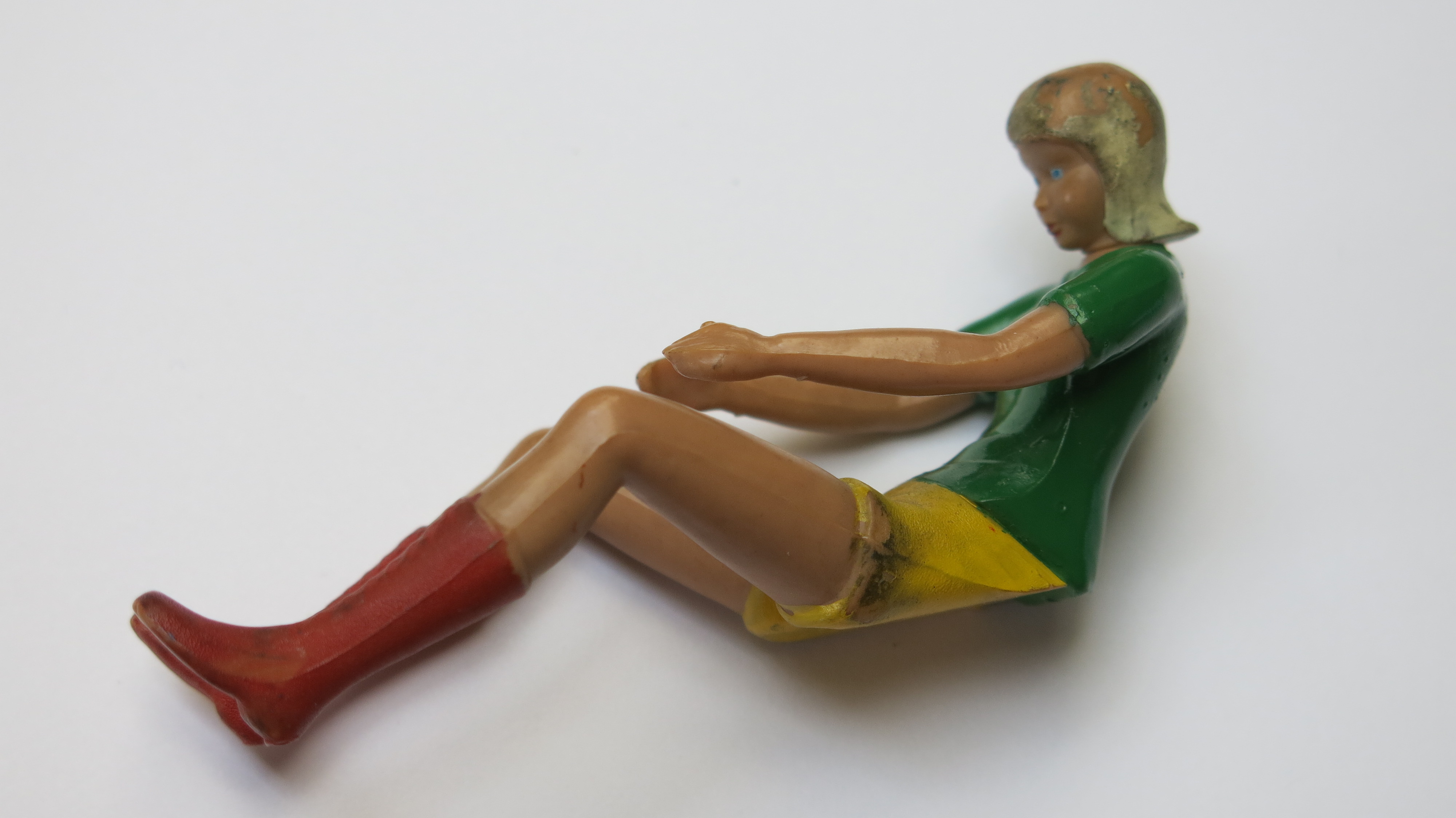 Go-Cart racefiguur vrouw met witte helm