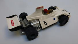 Carrera Universal, Brabham F1 #5 (ombouw naar slotje met slepers)
