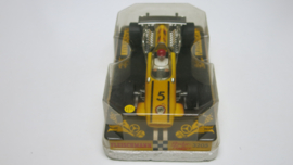 3205 Cooper Maserati nr. 5 geel (gestempeld)