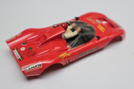 Alfa Romeo kap rood nr. 5
