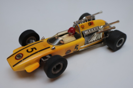 3205 Cooper Maserati geel nr. 5 (gestempeld)