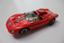 Alfa Romeo rood nr. 215