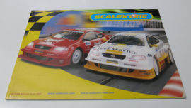 Scalextric catalogus 42th/2nd Edition 2001 (ENG)