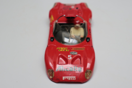 Alfa Romeo kap rood nr. 5