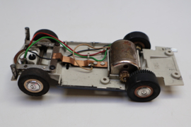 Mercedes bodem compleet met assen, motor, etc.