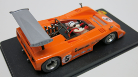 MG Vanquish, McLaren M8B "Naranja"