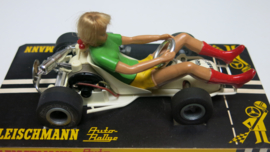 3270 Go-Cart vrouw met blond haar