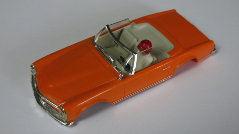 Mercedes 250SL kap oranje (nieuw met lakschade)