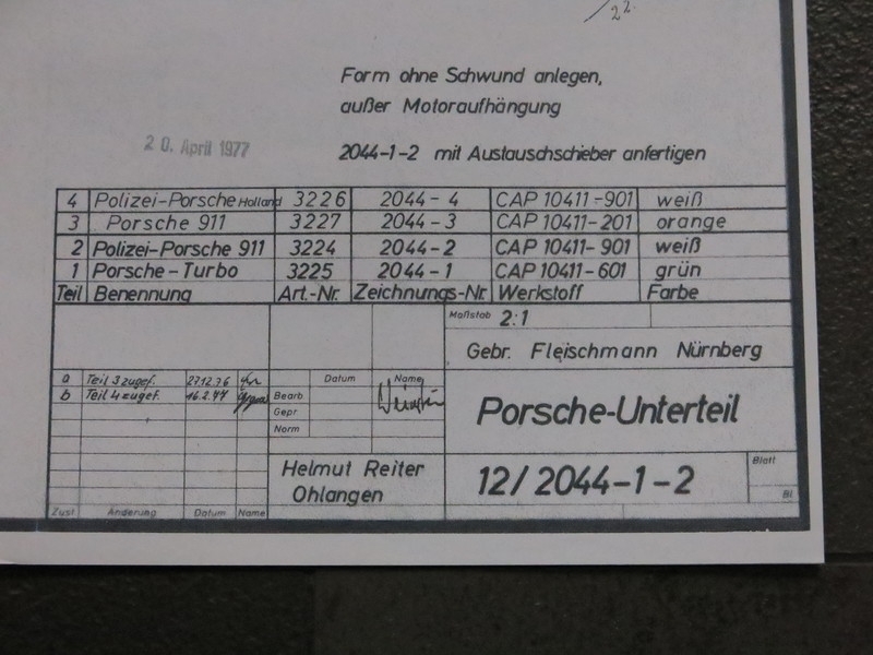 3224 - 3227 Porsche 911 bodem