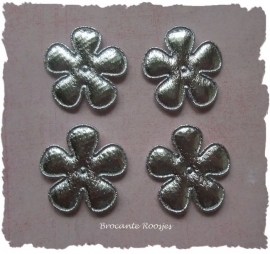 (BLd-043) 4 bloemen - zilver - 25mm