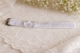 (Ar-004) Armbandje met kant en strikjes - wit