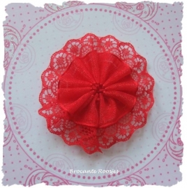 (BLro-020) Bloem-rozet - dubbel laagje kant/organza - rood - 55mm