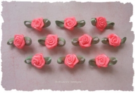(Rb-006a) 10 satijnen roosjes - met blaadje - neon roze - 17mm
