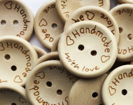 (Kn-001) houten knoop - 'handmade with love' - 25mm