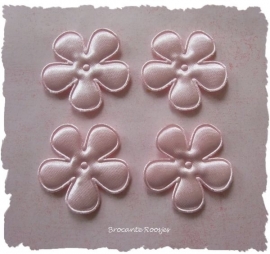 (BLE-012) 4 satijnen bloemen - poeder roze - 25mm
