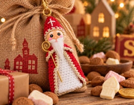 Gehaakte Sinterklaashanger met handbeschilderd gezichtje