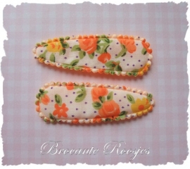 (HOd-029) 2 hoesjes - roosjes & bloemetjes - oranje - 55mm