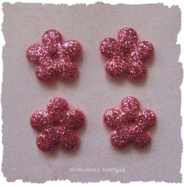 (BLGL-003) 4 glitter bloemetjes - roze - 13mm