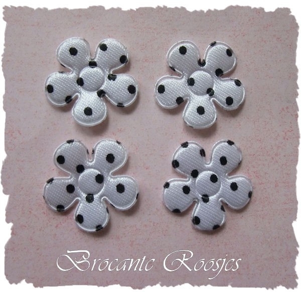 (BLs-010) 4 polka dot bloemetjes - satijn - wit/zwart - 2cm