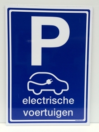 Kunststof bord met opdruk "P" electrisch laden + pictogram - Art.nr.0069