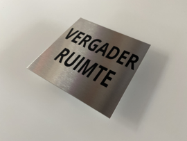 RVS deurplaatje, tekst VERGADERRUIMTE 9 x 9 cm