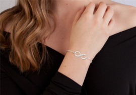 Valentijn Sieraad | Names4ever Zilveren Armband met Infinity Teken met Namen