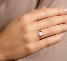 Roségouden Ring met Witte Kwarts Edelsteen