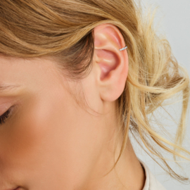 Earcuff met Zirkonia van Gerhodineerd Zilver