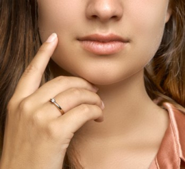 Roségouden Dames Ring met Witgouden Diamant Kopstuk