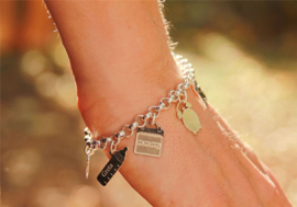 Bedelarmband met Zeven Geboorte Bedels van Zilver > Names4ever