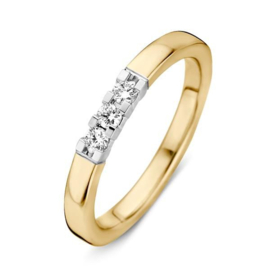 Excellent Jewelry Vlakke Geelgouden Ring met Drie Diamanten