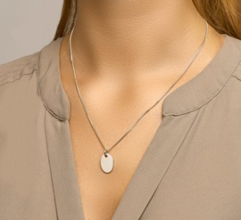 Zilveren Ketting + Ovaalvormige Graveer Hanger | Initiaal