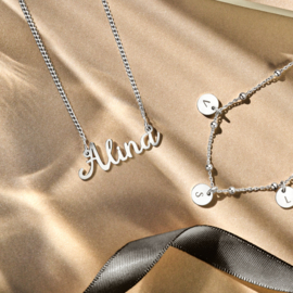 Kerst Sieraden | Zilveren ‘Alina’ Naamketting voor Dames