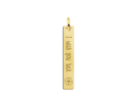 Names4ever Verticale Gouden Bar Ketting Hanger met Klavertje en Gravure