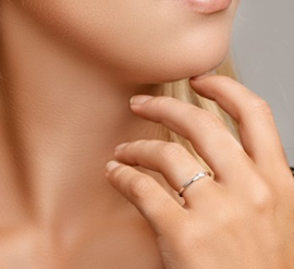 Vlakke Zilveren Ring met Prinses Zirkonia