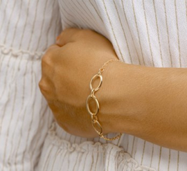 Geelgouden Schakelarmband met Ovaalvormige Decoraties