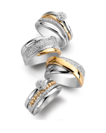 Excellent Jewelry Zilveren Ring met Zirkonia’s en Overlappende Gouden Strook